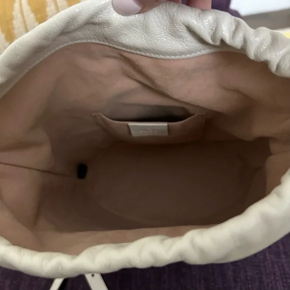 GUCCI Calfskin Horsebit 1955
Drawstring Bucket Bag - Picture 8 of 11